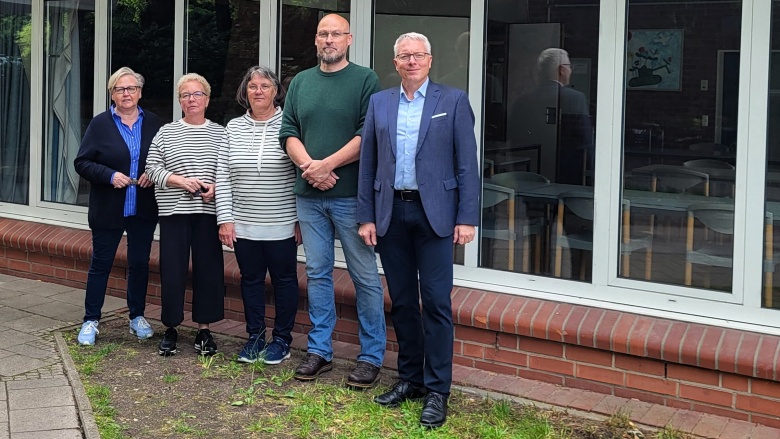 Ortstermin bei der Fröbelschule Ortstermin bei der Fröbelschule