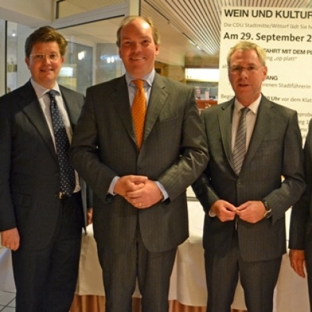 v.l.n.r. Gero Storjohann, MdB, Kreisvorsitzender Segeberg, Staatsminister Eckart von Klaeden, Dr. Philipp Murmann, MdB, Torsten Geerdts, Kreisvorsitzender 
